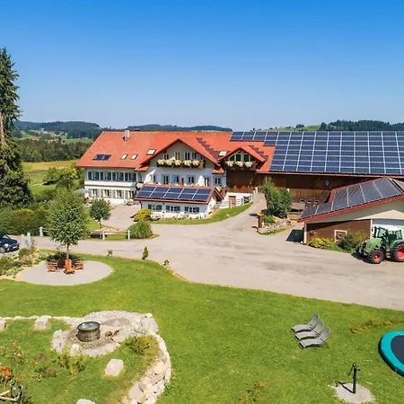 Farm stay Schaedlerhof Oberstaufen