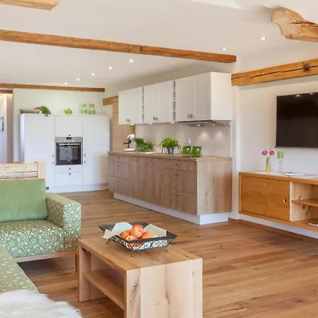 Farm stay Schaedlerhof Oberstaufen